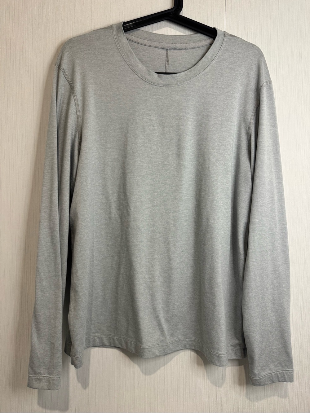 Lululemon Men’s Long Sleeve Shirt. Grey. L/XL. 22” Across. 29.5” Long.